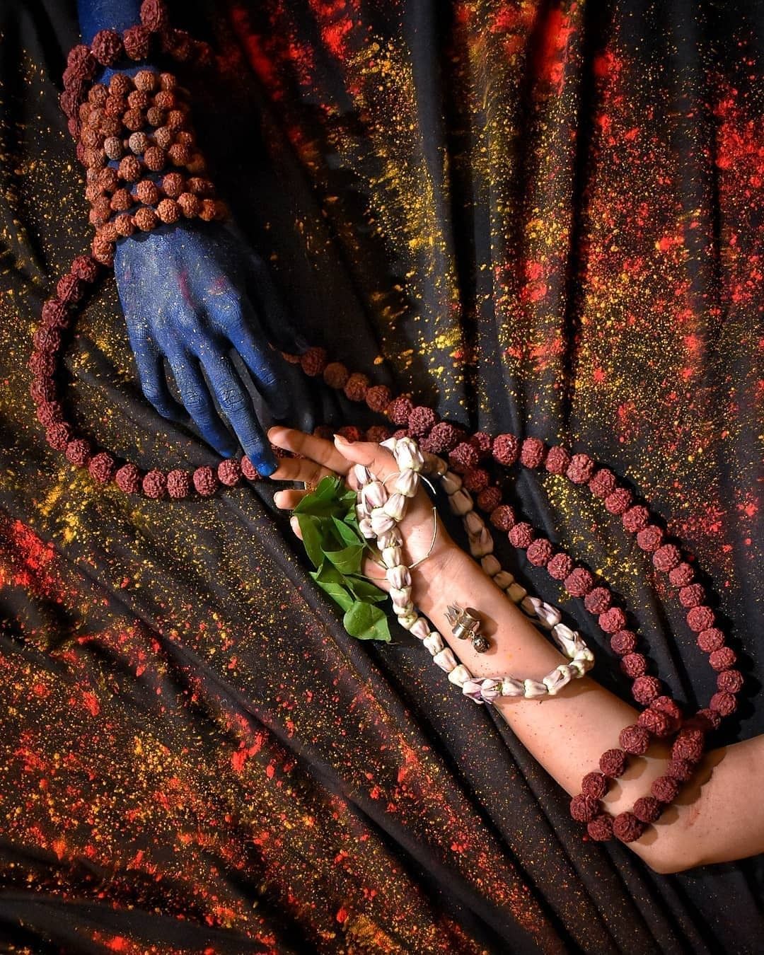 Shiv Parvati Hand Pic